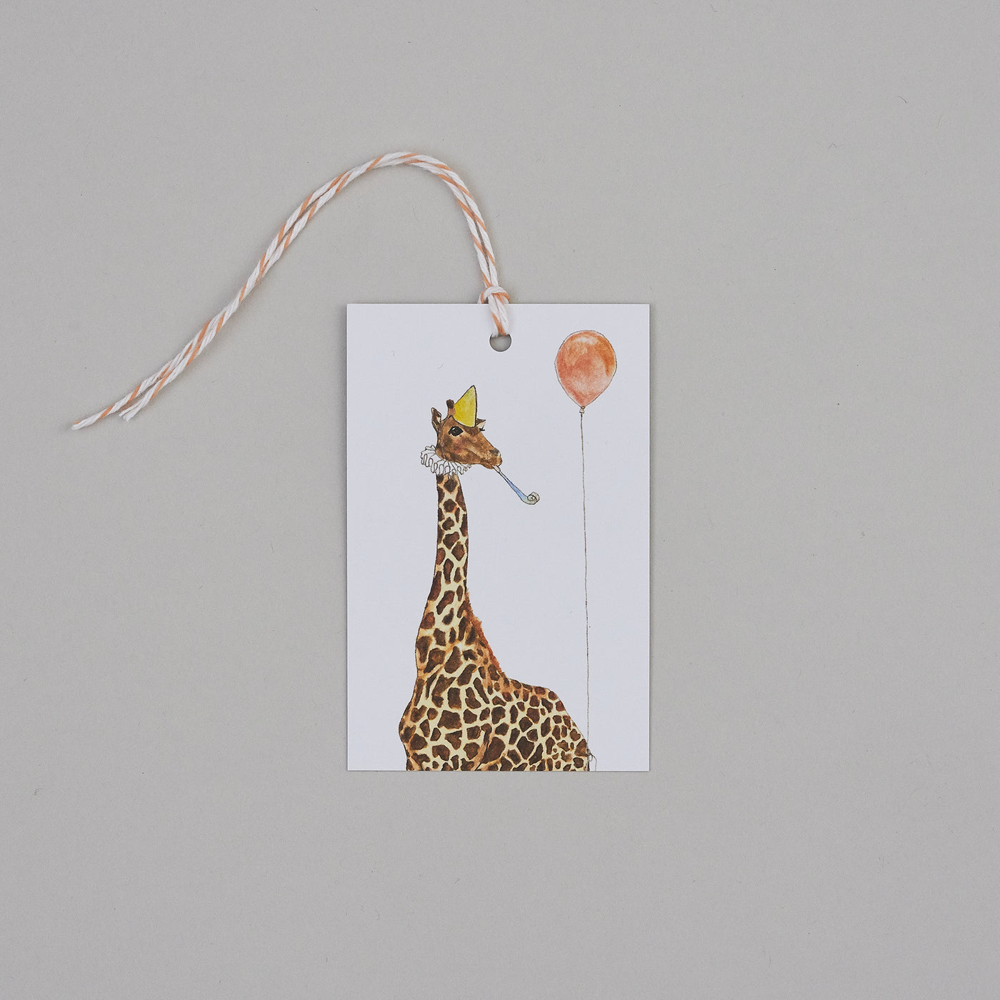 giraffe gift tag with striped string